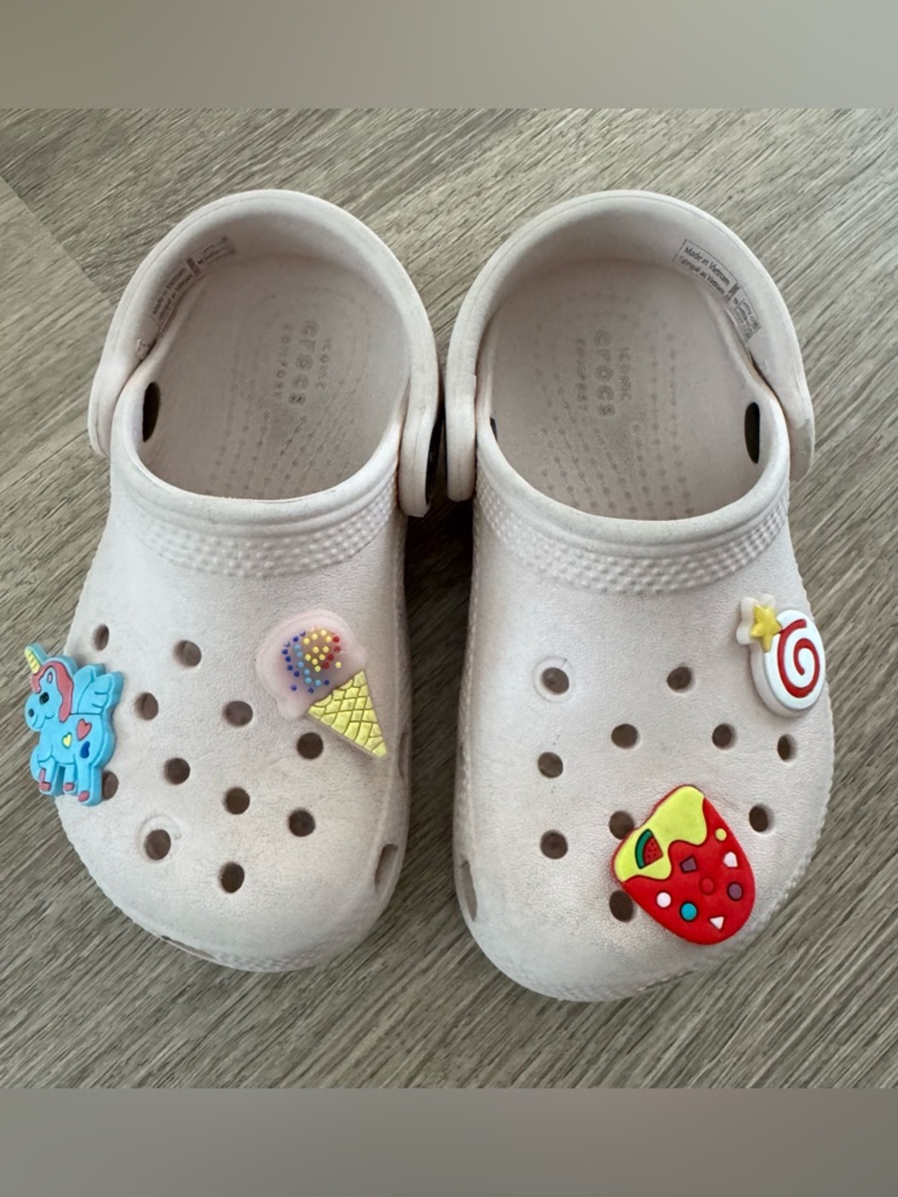 Toddler Girl Size 8 Light Pink Crocs